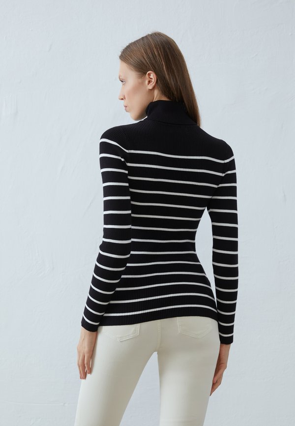 Anna Field by Zalando FITTED TURTLENECK