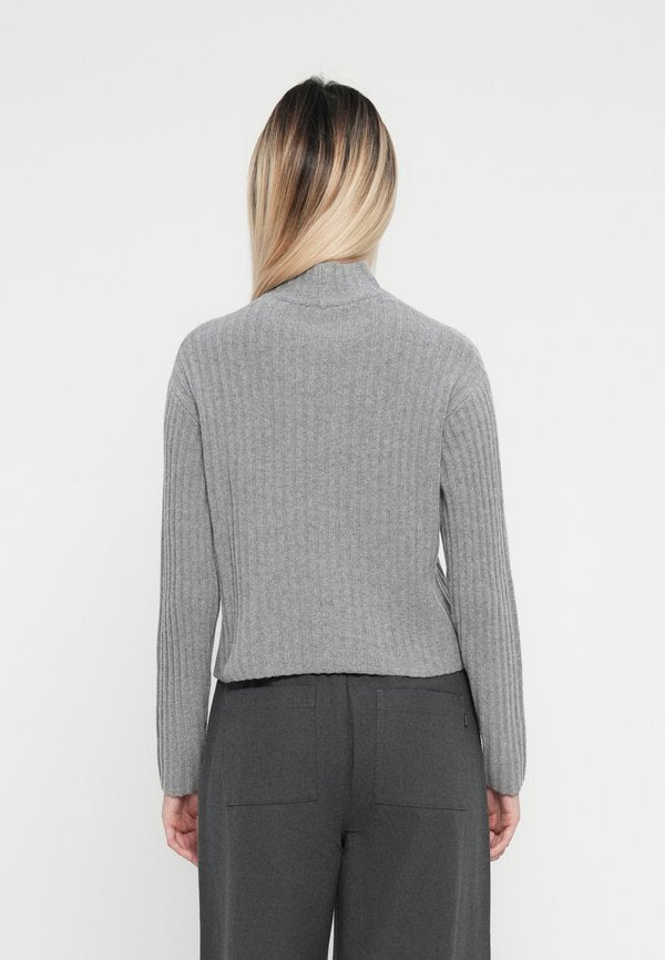 DOCKERS BOXY MOCK NECK