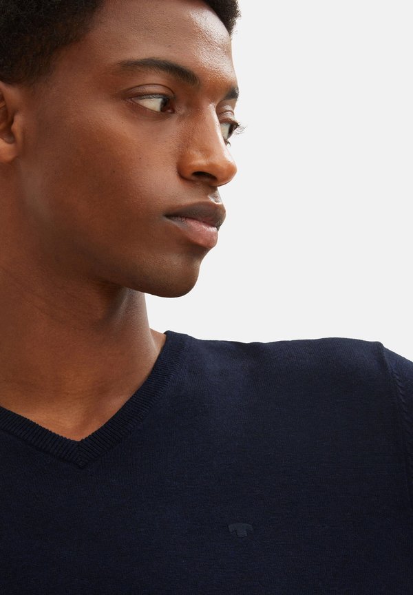 TOM TAILOR  V NECK