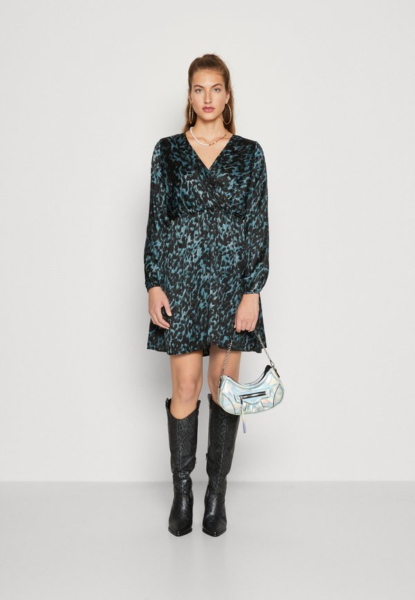 Vero Moda VMGILLEA SHORT WRAP DRESS