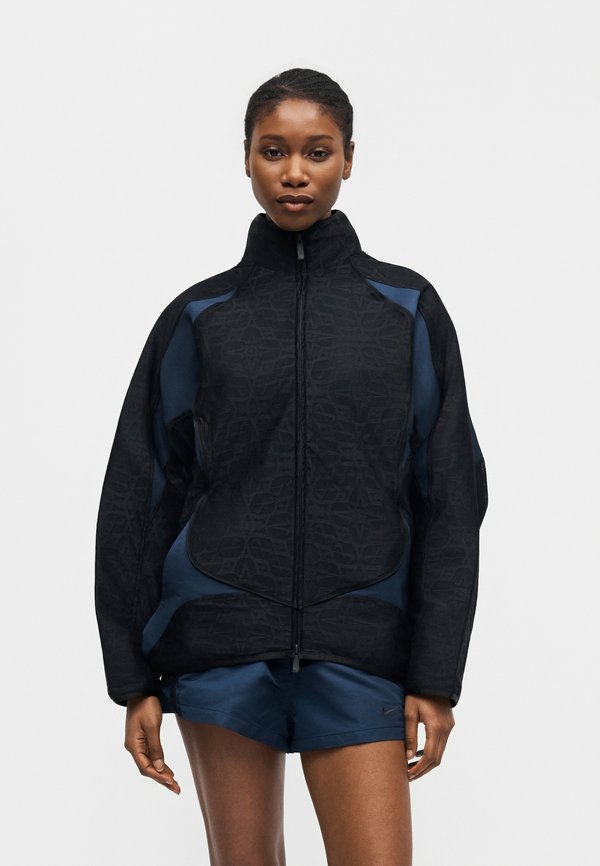 Nike Sportswear STREET