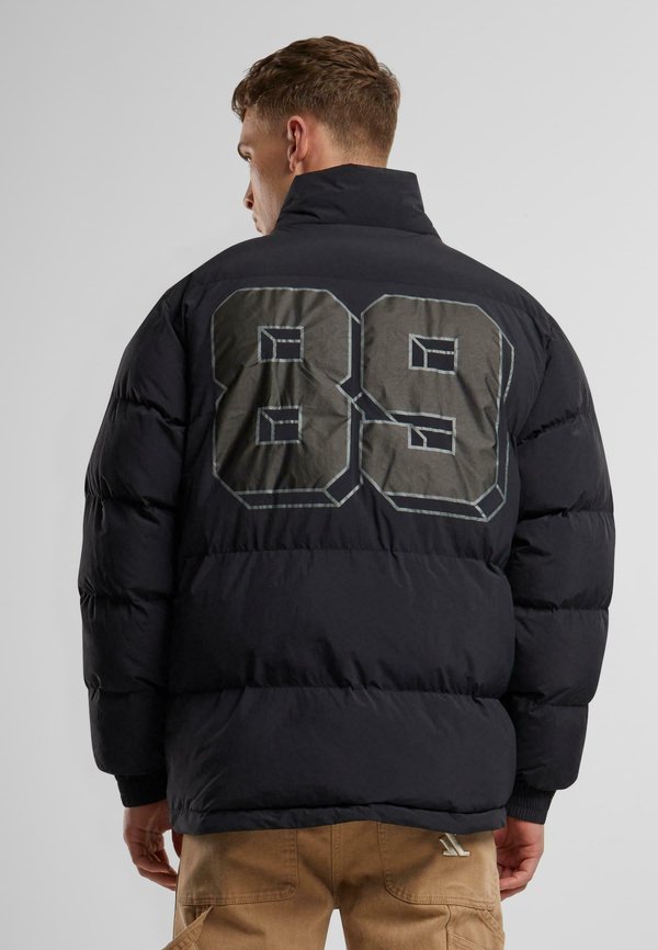 Karl Kani SERIF 89 PUFFER