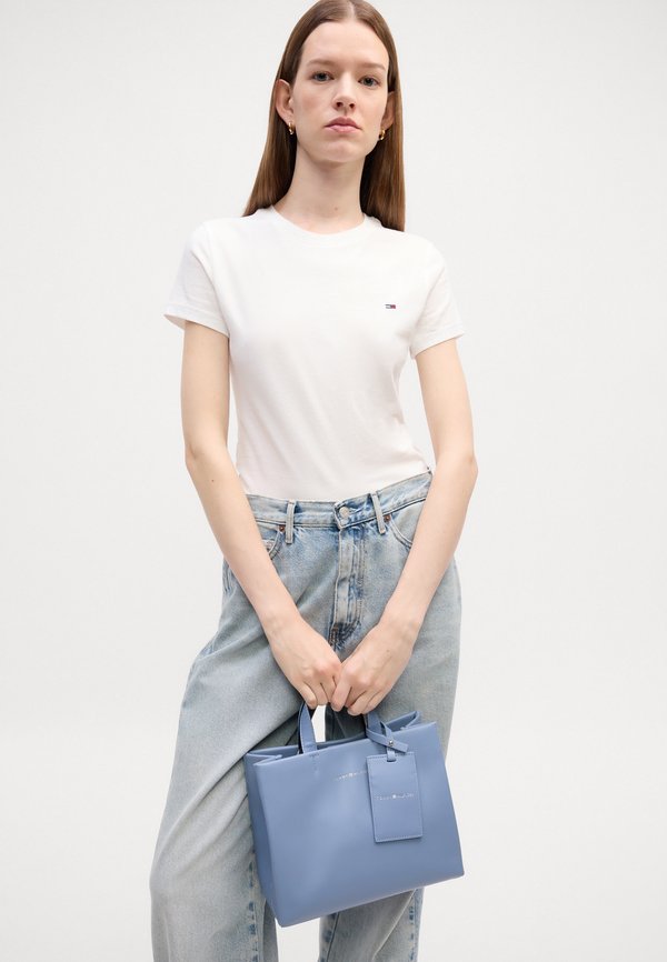 Tommy Jeans SLIM C NECK TEE