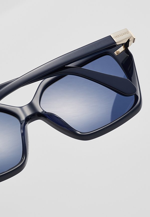 FERRAGAMO