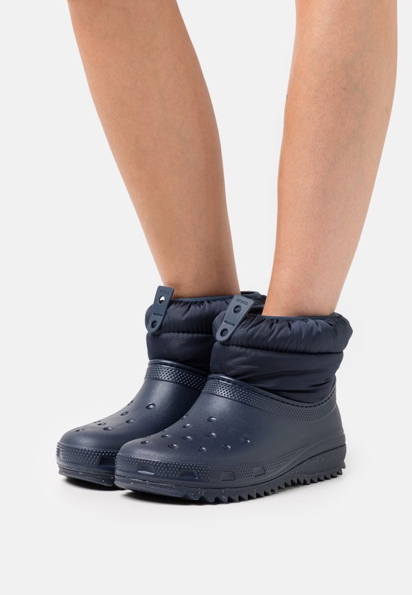 Crocs CLASSIC NEO PUFF SHORTY