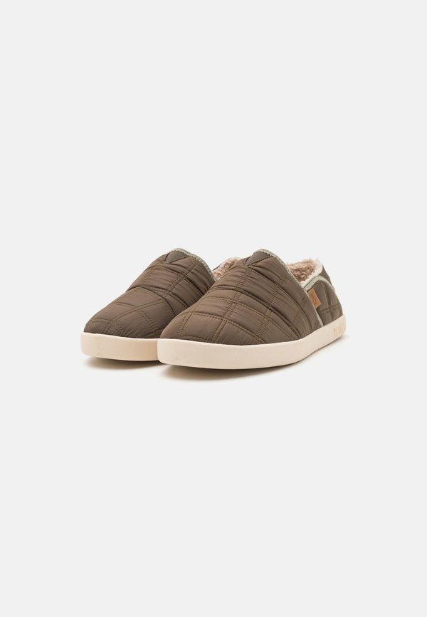TOMS CAMDEN