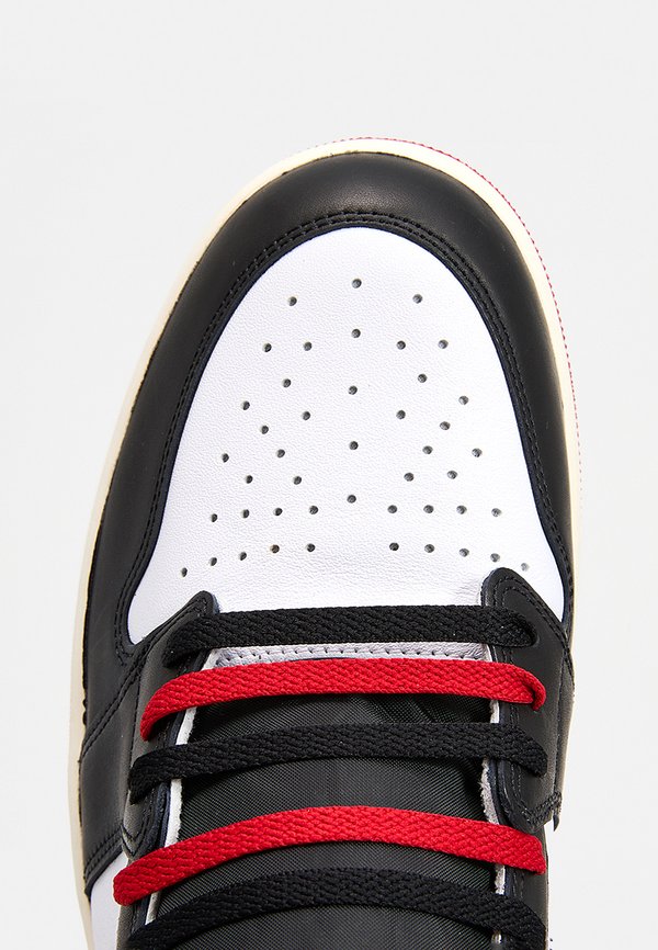 Jordan AIR JORDAN 1 RETRO OG
