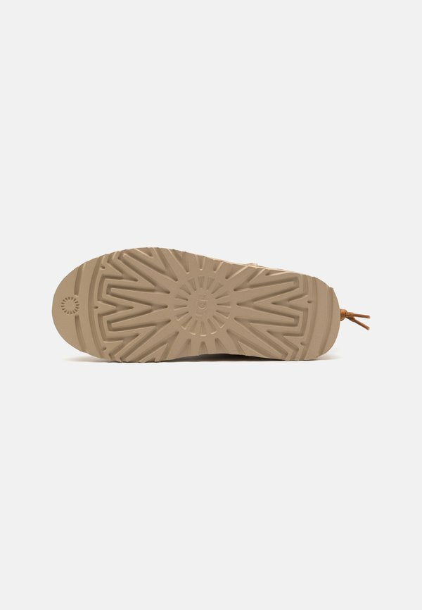 UGG ULTRA MINI CRAFTED REGENERATE UNISEX