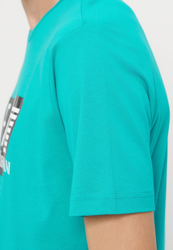 EA7 Emporio Armani