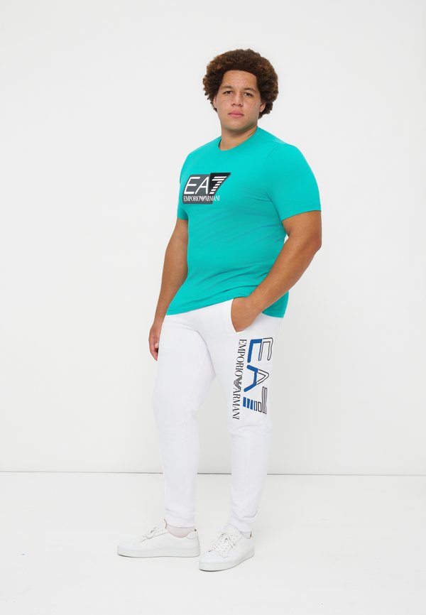 EA7 Emporio Armani