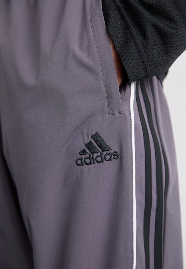 adidas Originals TEAMGEIST
