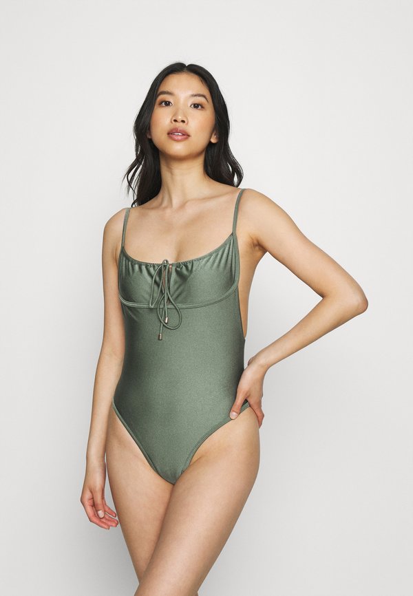 JANTHEE SUIT