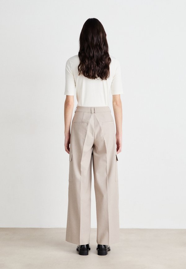 Calvin Klein Jeans RELAXED LEG TAILORED PANT