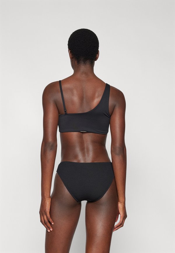 aerie SQUIGGLE