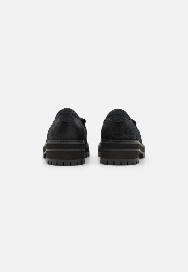 TOMS CARA