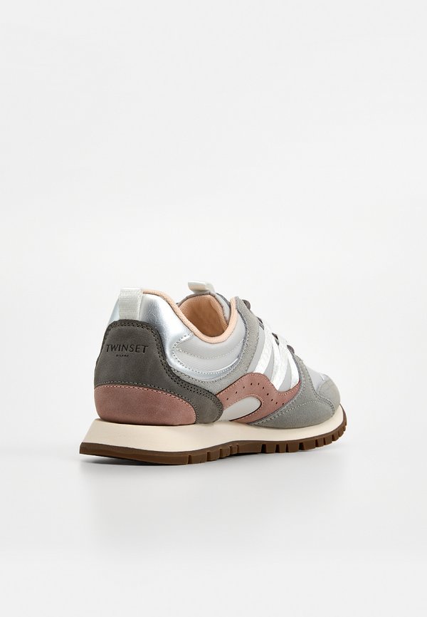 TWINSET