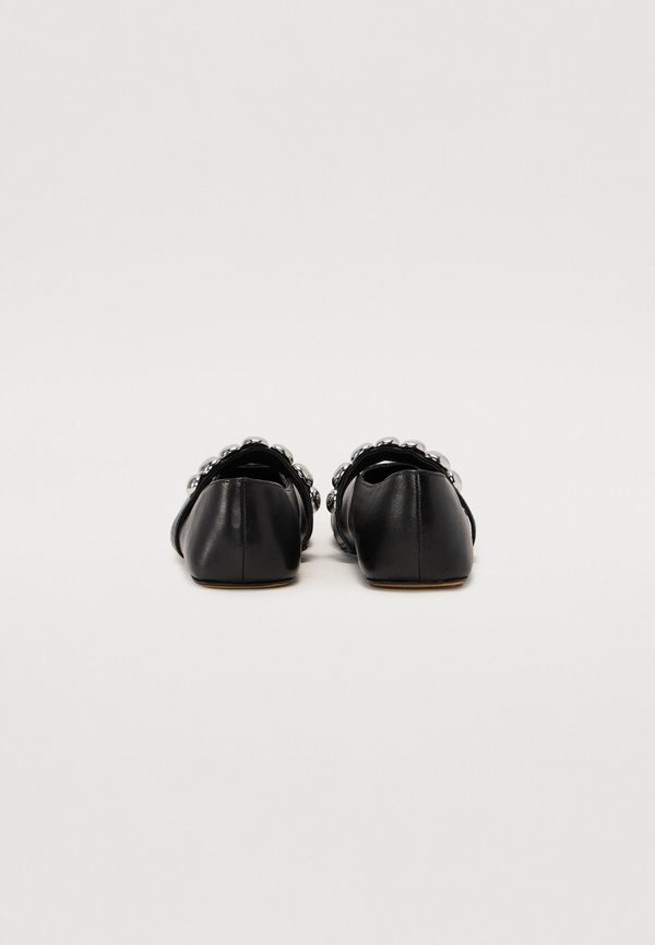 ALDO FIGGIS  PILLOW WALK