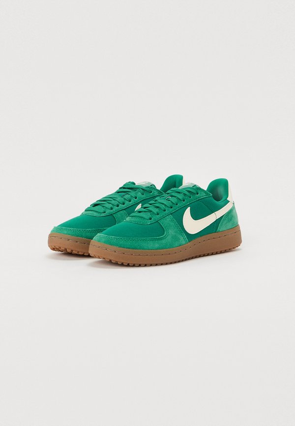 Nike Sportswear WMNS NIKE FIELD GENERAL S&T