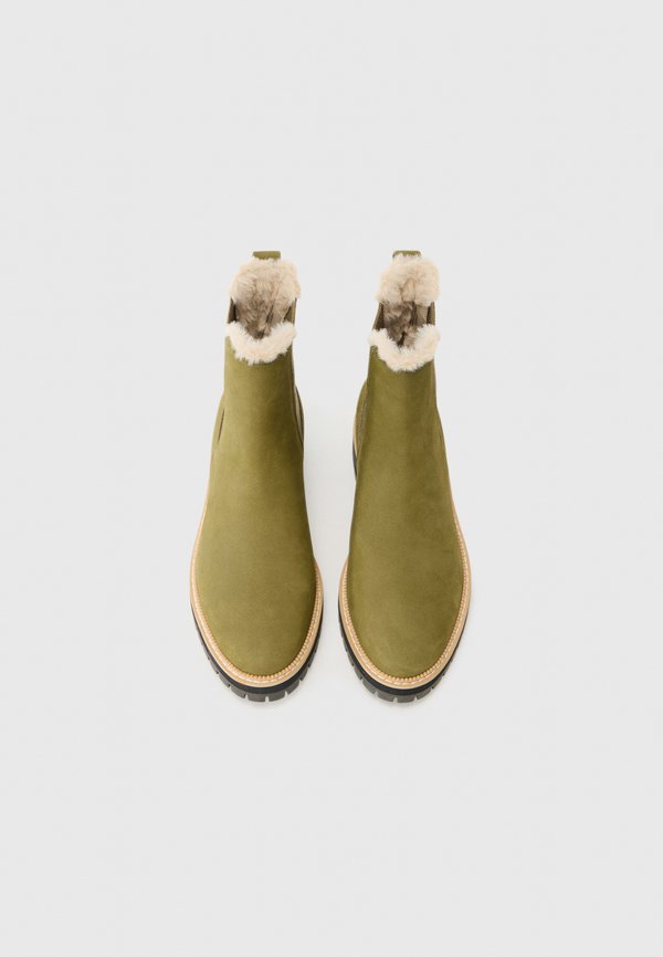 TOMS BENNET