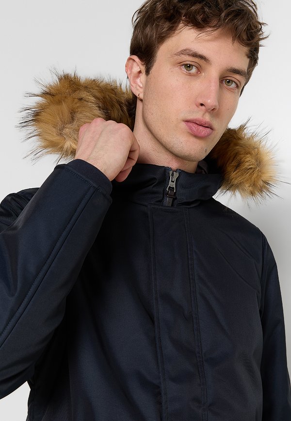 Hackett London