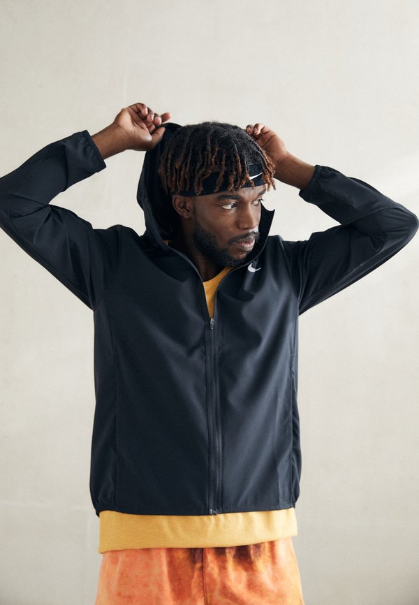 Nike Performance FORM - Windbreaker - black