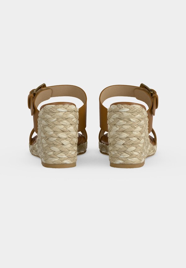 Stuart Weitzman SAI WEDGE