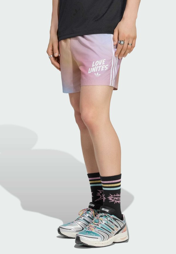adidas Originals ADIDAS ORIGINALS PRIDE AOP SHORTS (WATER PROOF) UNISEX - Shorts - multicolor peach