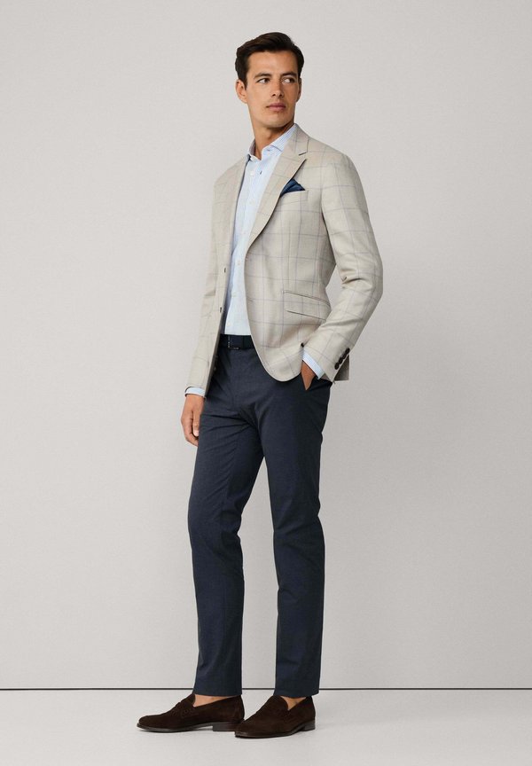 Hackett London LATINO