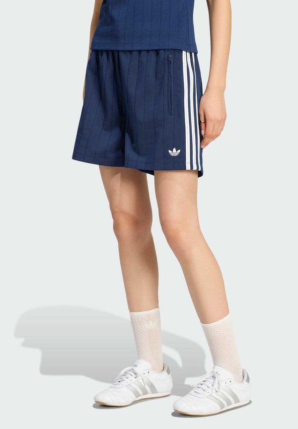 adidas Originals ADIDAS ORIGINALS PINSTRIPE FIREBIRD SHORTS - Tracksuit bottoms - night indigo/white/grey two