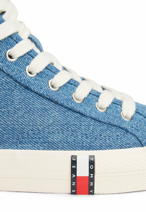 Tommy Jeans ARCHIVE  FLAG STRIPE MID
