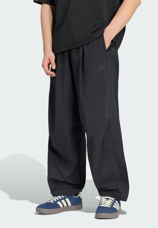 adidas Sportswear ADIDAS SPORTSWEAR CITY TECH 3 STRIPES PANTS - Tracksuit bottoms - black
