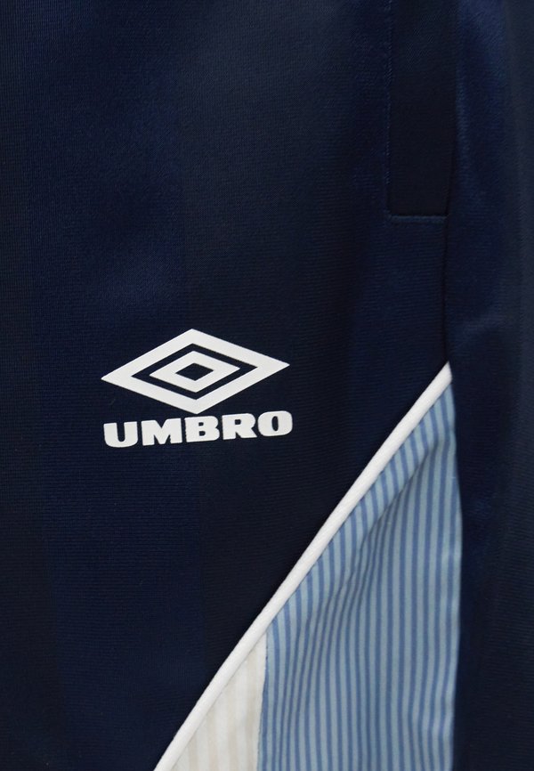 Umbro PANELLED