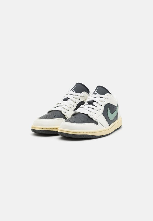 Jordan AIR JORDAN 1