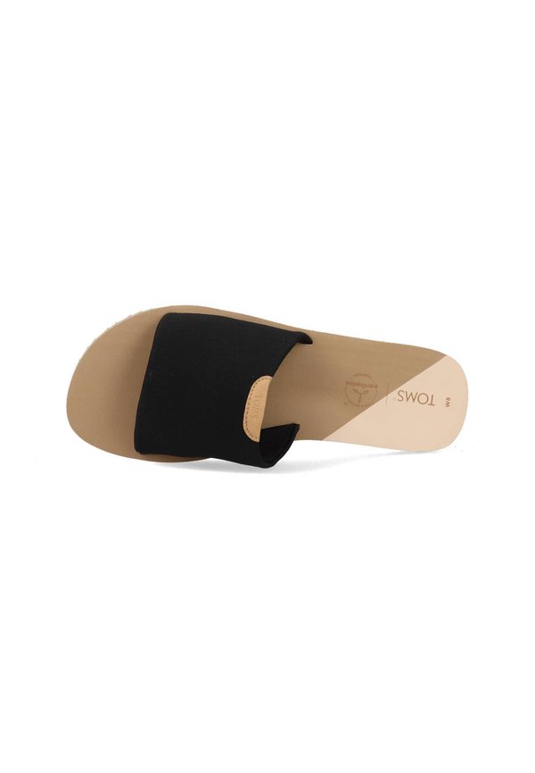 TOMS CARLY