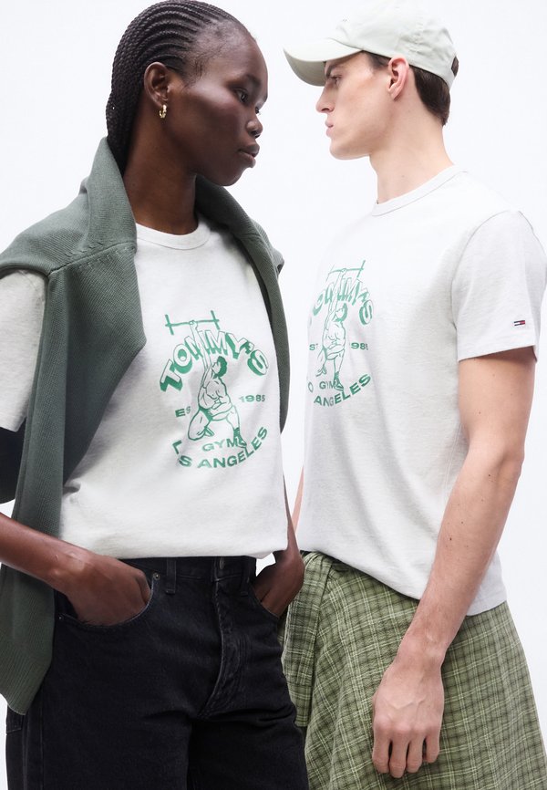 Tommy Jeans GRAPHIC PEACHED JERSEY T-SHIRT