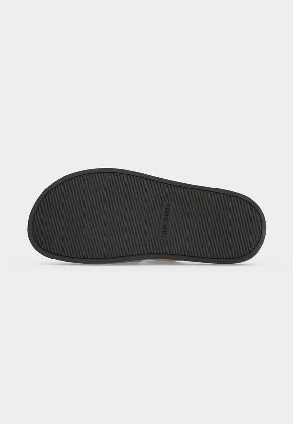 Steve Madden GRABBA