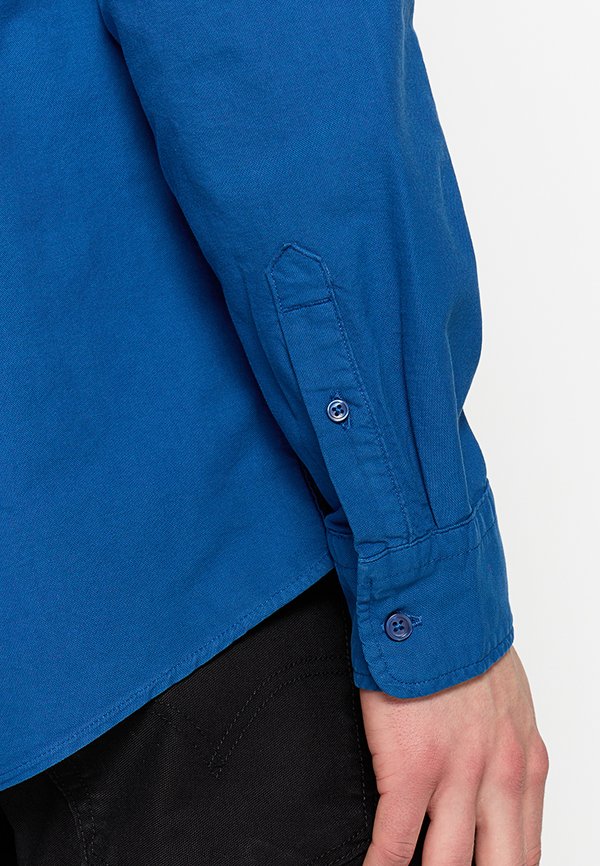 Levi's® RELAXED FIT