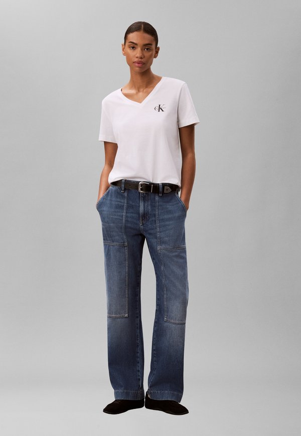 Calvin Klein Jeans MONOLOGO TEE - Basic T-shirt - dusky orchid/ bright white