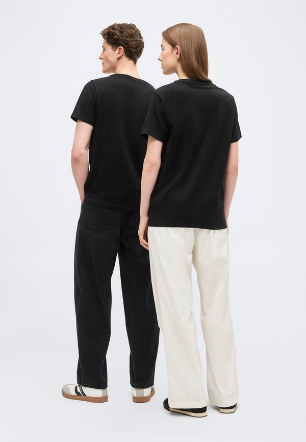 ARKK Copenhagen MINIMAL TEE UNISEX