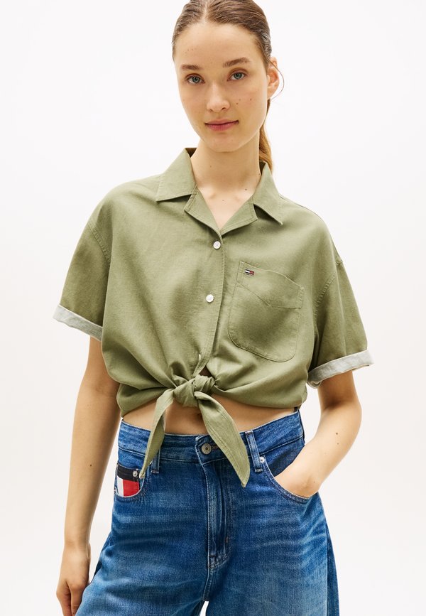 Tommy Jeans RELAXED FIT LINEN BLEND TIE FRONT SHIRT