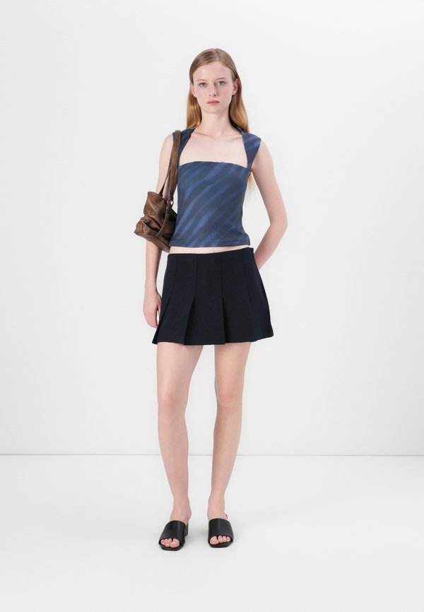 Abercrombie & Fitch AVA BARE SLINKY RUCHED PORTRAIT