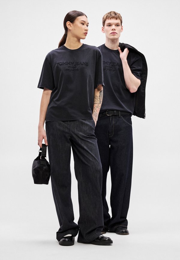Tommy Jeans 90S CLASSIC TONAL LOGO T-SHIRT