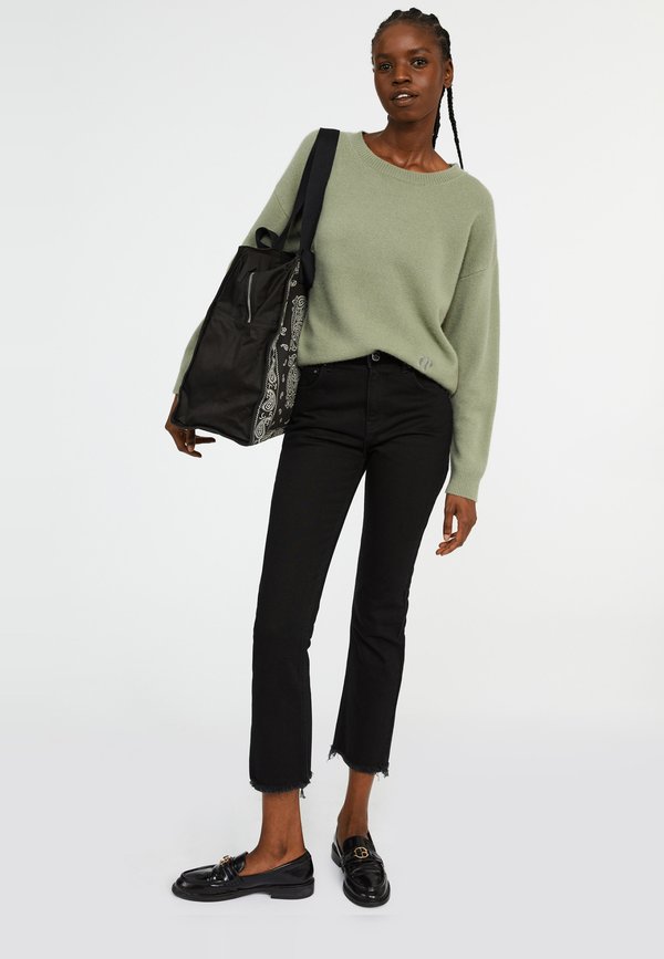Claudie Pierlot PLANETETER