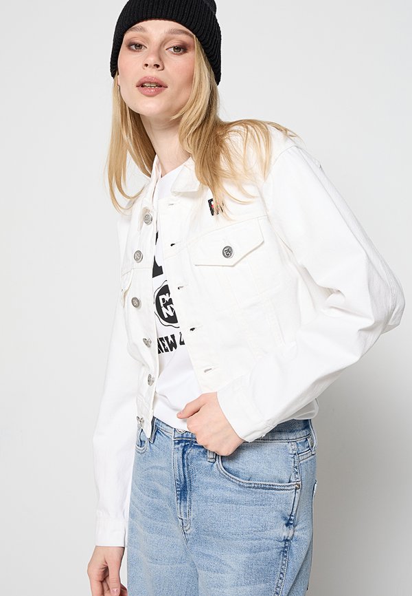 DKNY
