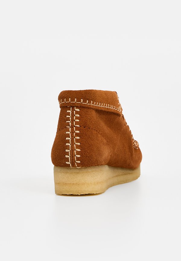 Clarks WALLABT