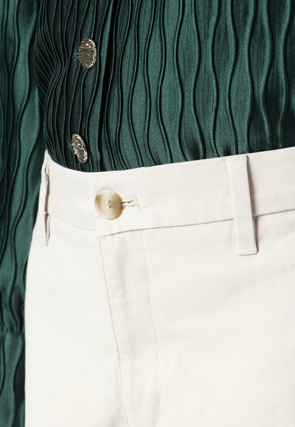 DOCKERS WEEKEND CHINO SLIM ANKLE