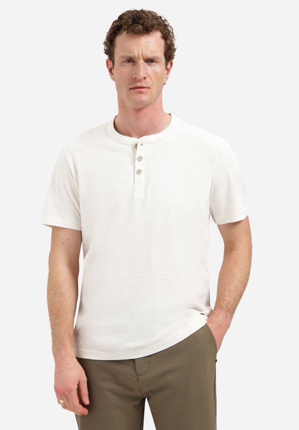 NO EXCESS WITH BUTTON CLOSURE