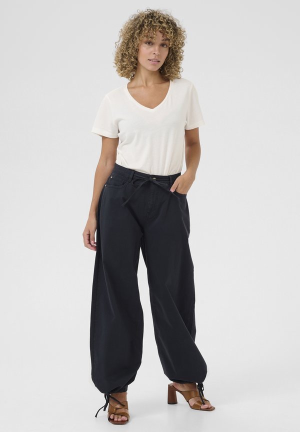 Cream CRBERTA LOOSE TWILL RELAXED FIT