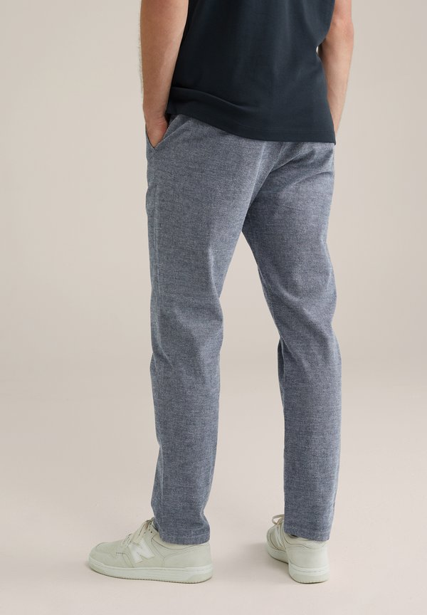 WE Fashion SLIM FIT