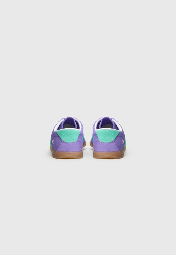 adidas Originals GAZELLE LO PRO W